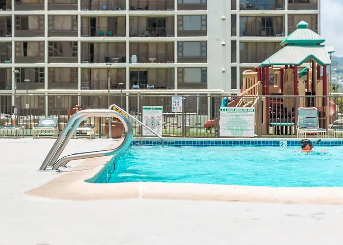 Ocean View Escape, Steps To Beach & Free Parking!