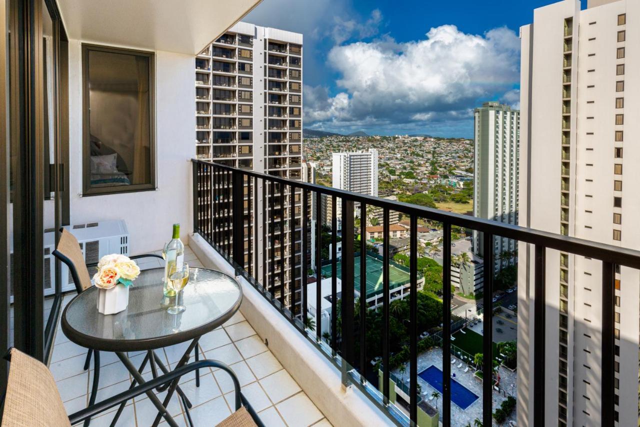 Ocean View Escape, Steps To & Free Parking!